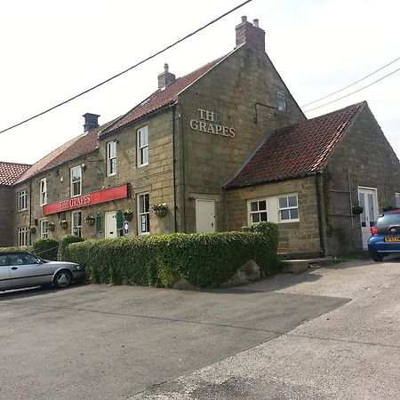 The Grapes Apartment Staithes Exterior foto